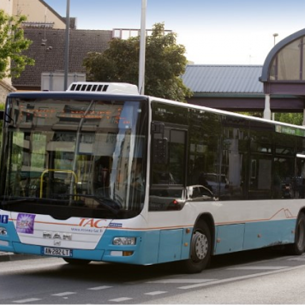 J-F. MAUBOUSSIN Un bus d'Annemasse en mobility