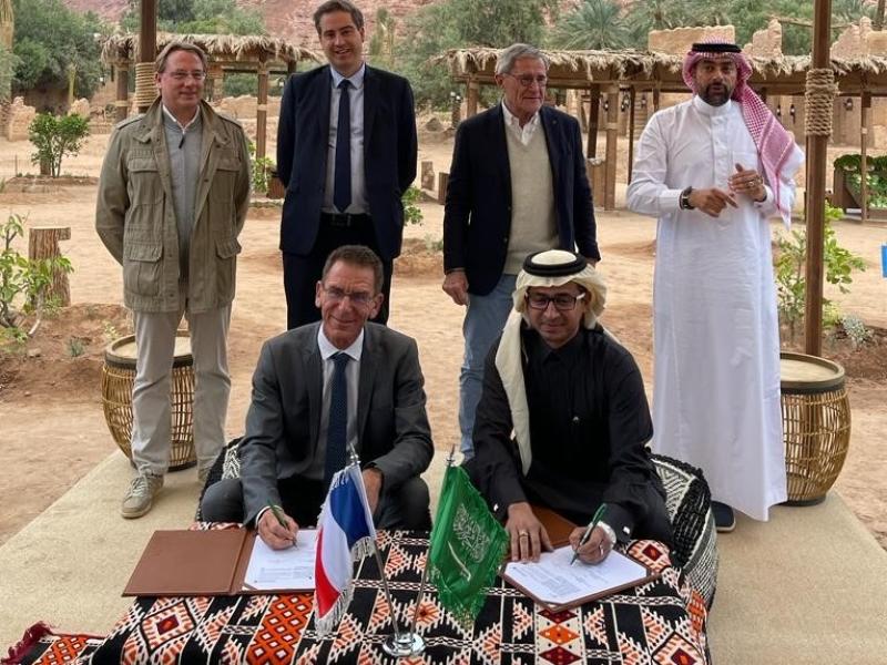 Royal Commission for AlUla signs ‘360 Mobility’ plan services contract with France’s RATP Dev, marking a new step towards a sustainable and smart public mobility network in AlUla